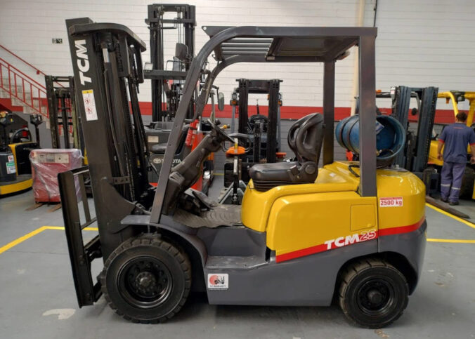 Venda de empilhadeiras usadas em São Paulo: economia e eficiência com a Locmec